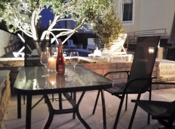 Aparthotel Gregovica 3*