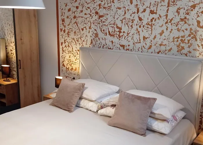 Gregovica Aparthotel 3*