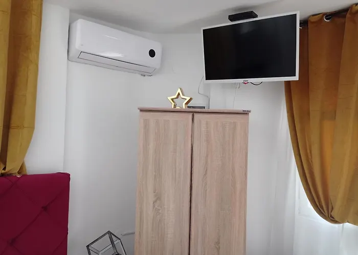 Gregovica Aparthotel 3*