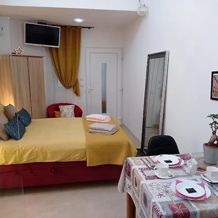 Gregovica Apartmanhotel *