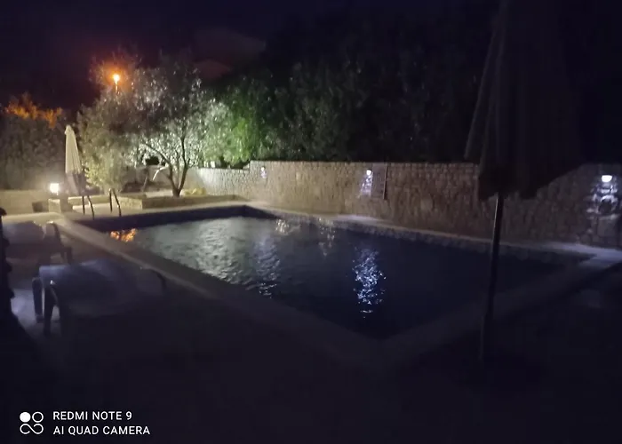 Lägenhetshotell Gregovica 3*